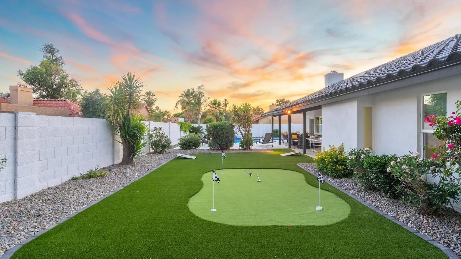 Modern Escape With Pool Ping Pong & Putting Green Phoenix Ferienhaus